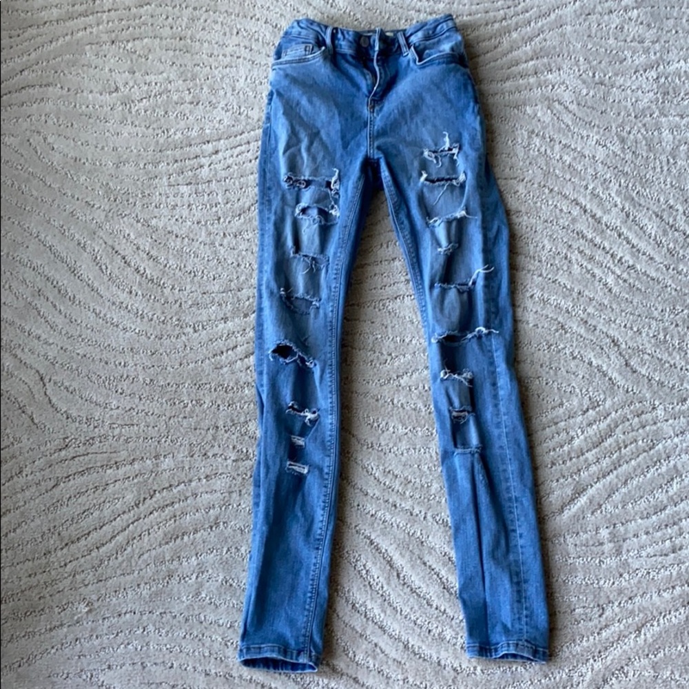 topshop ripped jamie jeans